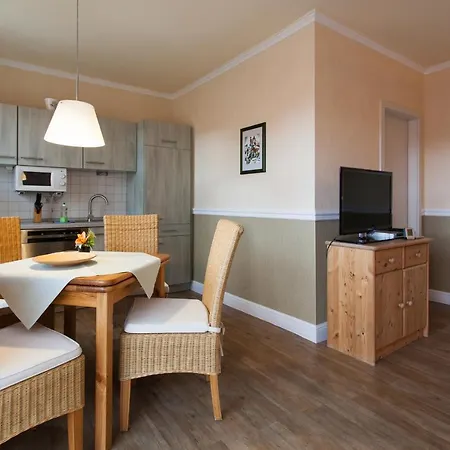 Roland Apartment *